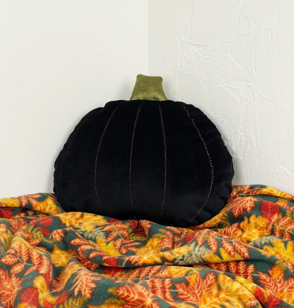 Pumpkin Pillow - Classic Black